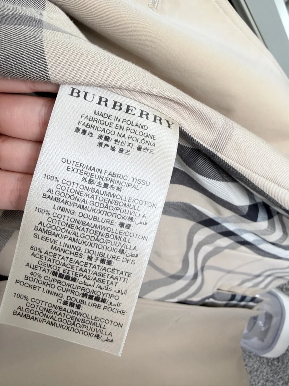 Burberry Women's Beige Classic Trench Coat - Picture 5 of 7